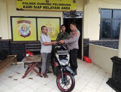 Polsek Gunung Pelindung Serahkan Barang Bukti Sepeda Motor Hasil Dugaan Curanmor ke Pemilik
