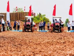 Kawal Instruksi Presiden soal Swasembada Pangan, Kapolri Gelar Tanam Jagung Serentak